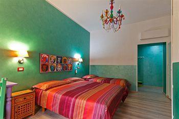 Bed & Breakfast Dream Station
